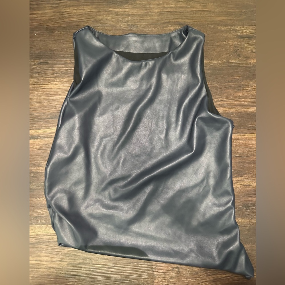 Elegant Black Faux Leather Sleeveless Top c33